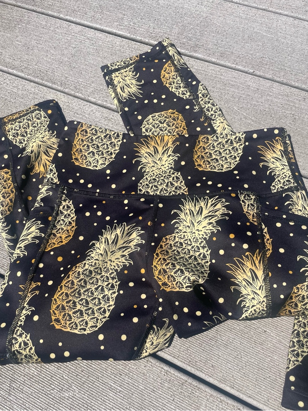 Share Constantly Varied Gear CVG Set Leggings Bra Shorts Black Gold Pineapple S - Picture 4 of 8